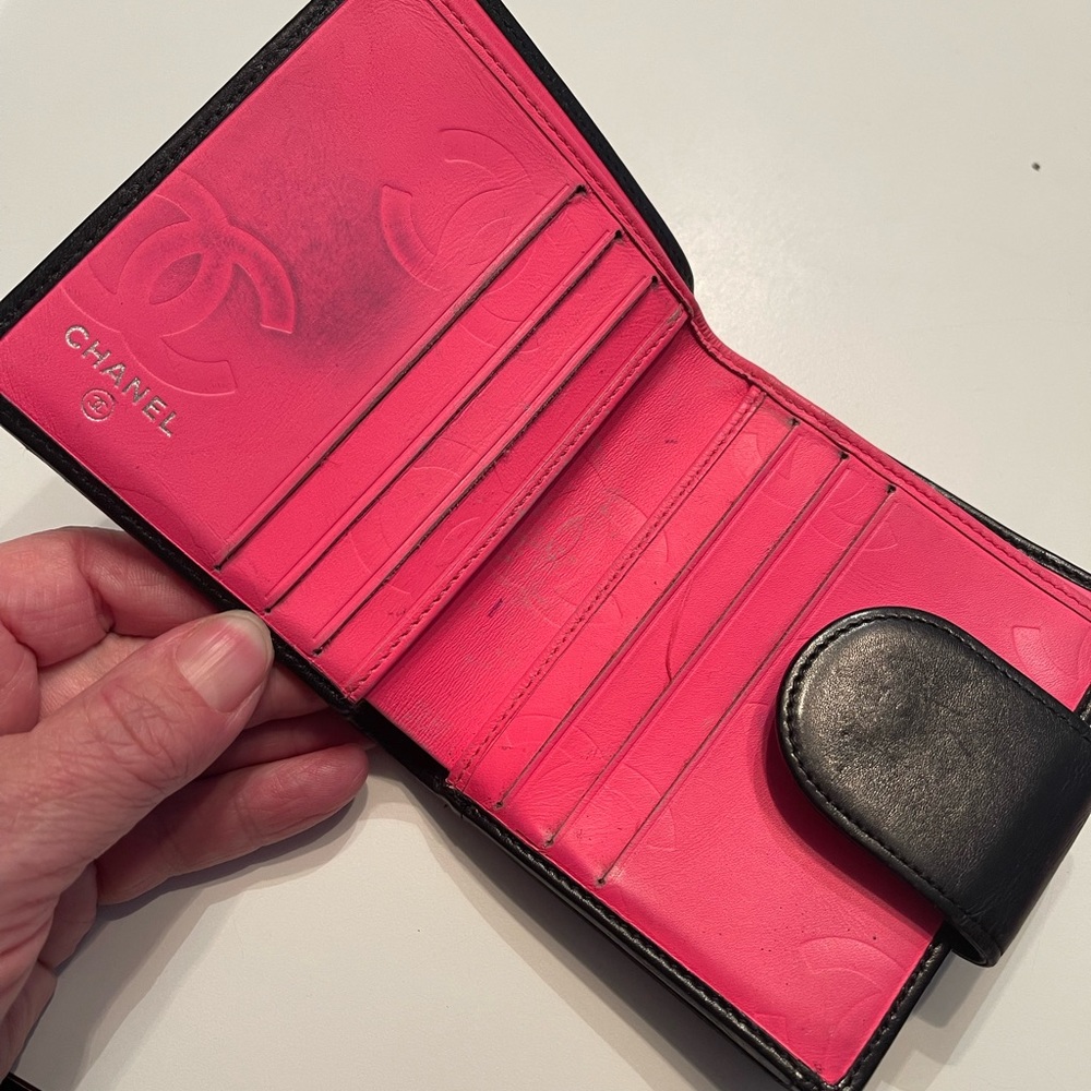 CC mark Chanel wallet it has been cleaned - Picture 15 of 16